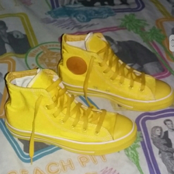 Rare Converse All Star Chuck Taylor High Top Yellow Shoes Sneakers Vintage - Picture 2 of 5